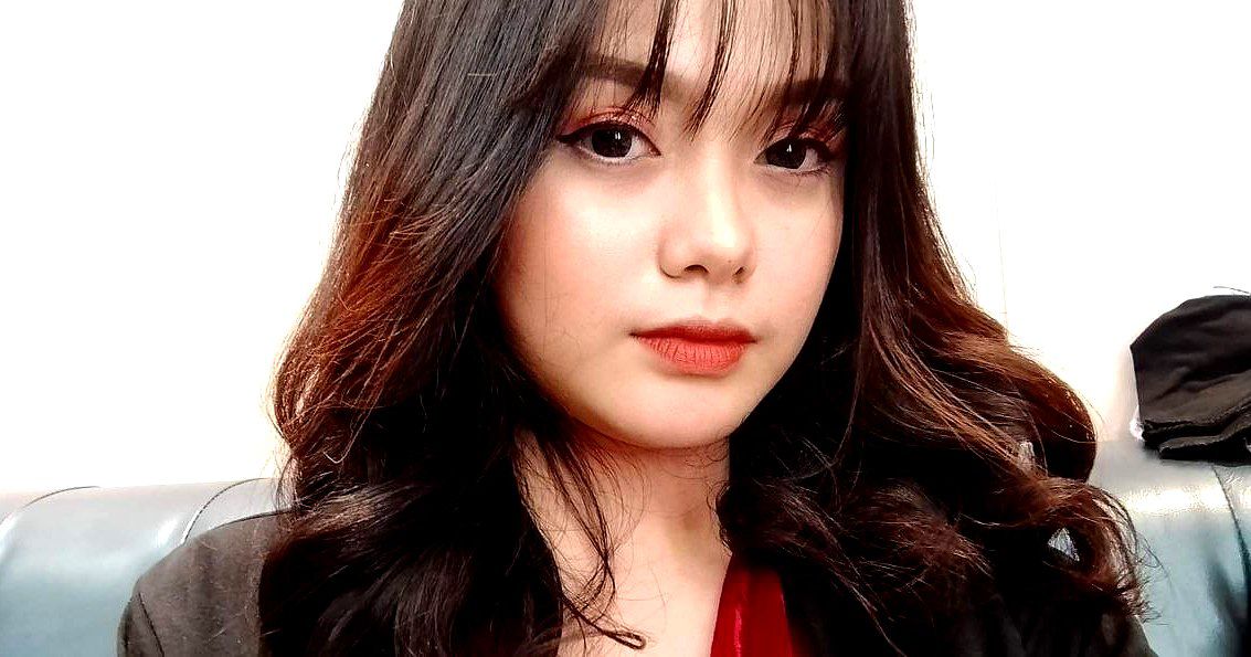 Bị Anh xã bỏ bê, Người vợ lên mạng tìm người trò chuyện và quen được một cCậu bé trai trẻ
